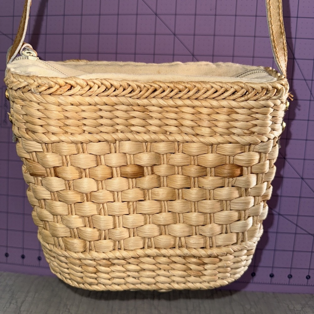 VINTAGE Basket Weave leather Crossbody Oval Rattan Straw Bag Fabric Lined Boho